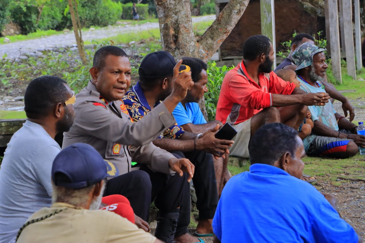 Jamin Kesejahteraan, Kapolres Yalimo Kunjungi Desa Binaan Binmas Noken