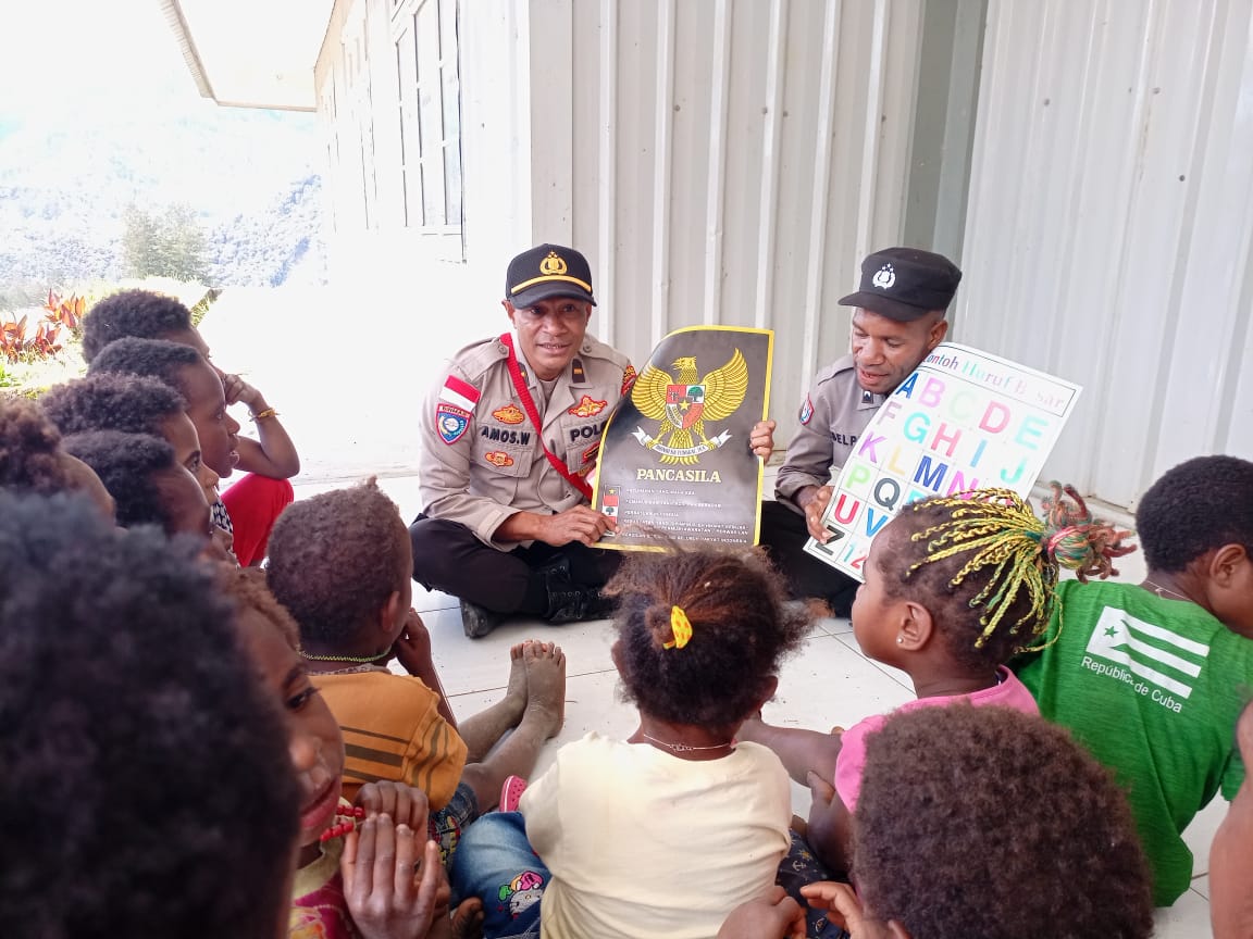 Program Binmas Noken Si Ipar, Ajarkan Dunia Pendidikan Kepada Generasi Muda di Papua