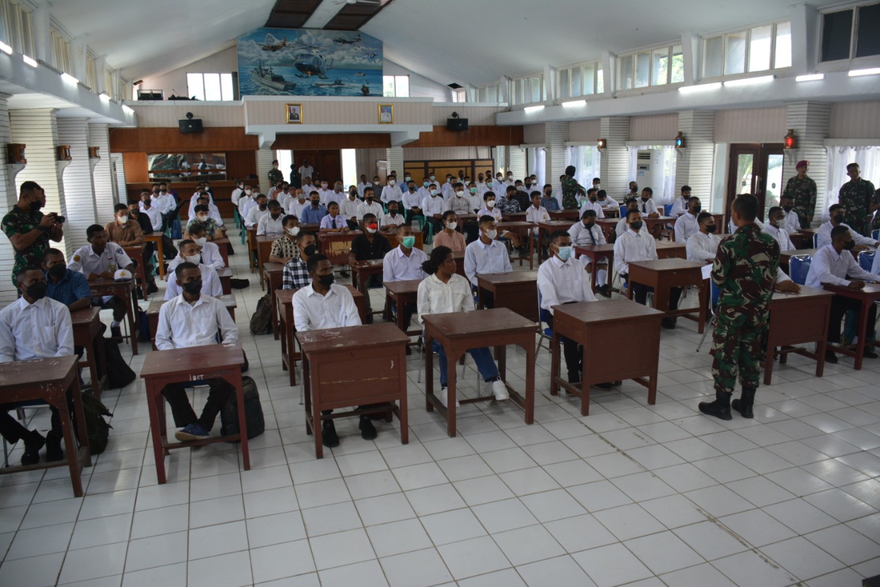Gali Potensi Minat dan Bakat Sejak Dini, Lantamal X Ajak Seratusan Putra Putri Papua Ikuti Program Flying Psikologi TNI AL