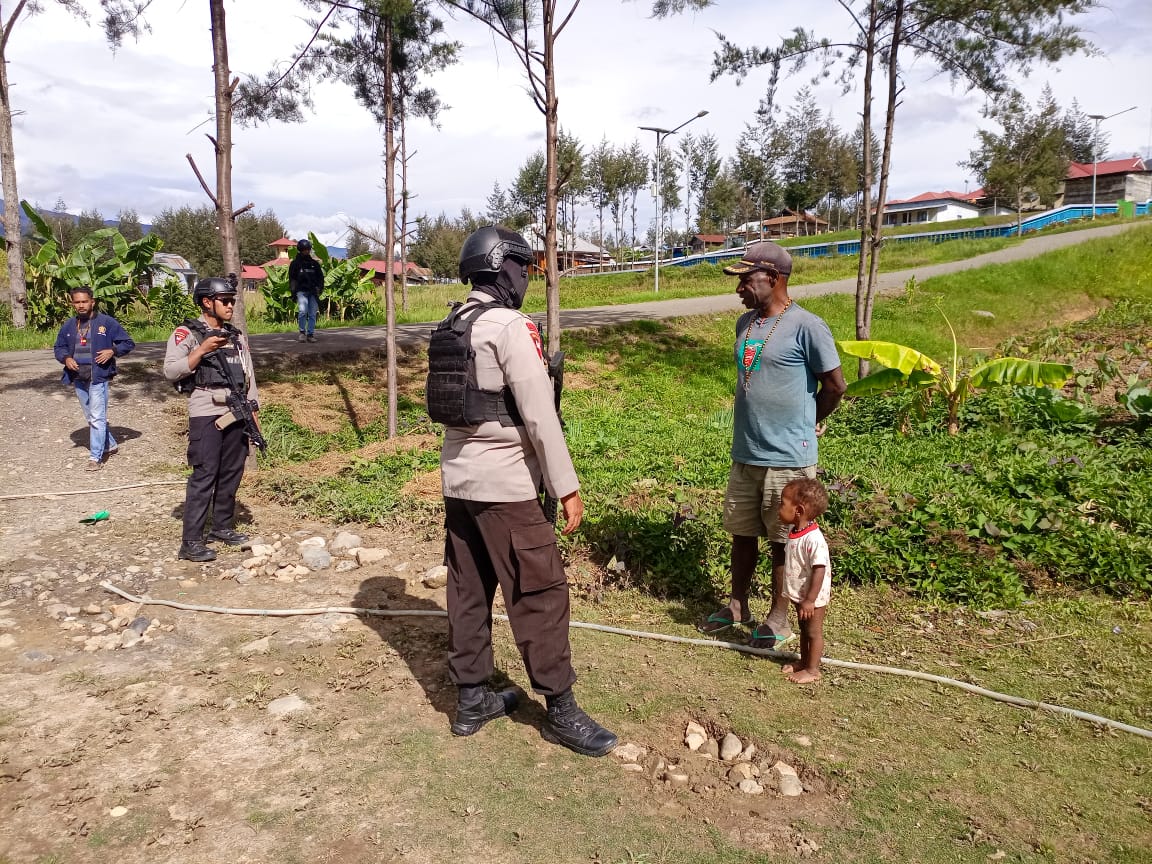 Berikan Rasa Aman Dan Nyaman Bagi Masyarakat, Satgas Preventif Ops Damai Cartenz Laksanakan Patroli Dialogis
