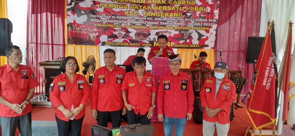 Serah Terima Surat Keputusan Pemuda Batak Bersatu ( SK PBB ) PAC Tangerang