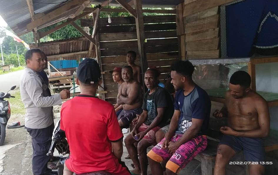 Wujudkan Sinergitas Dengan Warga, Bhabinkamtibmas Rutin Laksanakan Sambang Desa