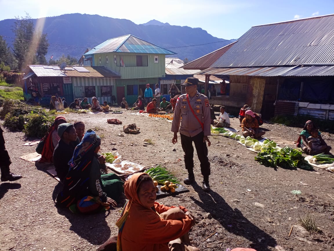 Situasi di Pasar Ilaga Kabupaten Puncak Aman dan Kondusif