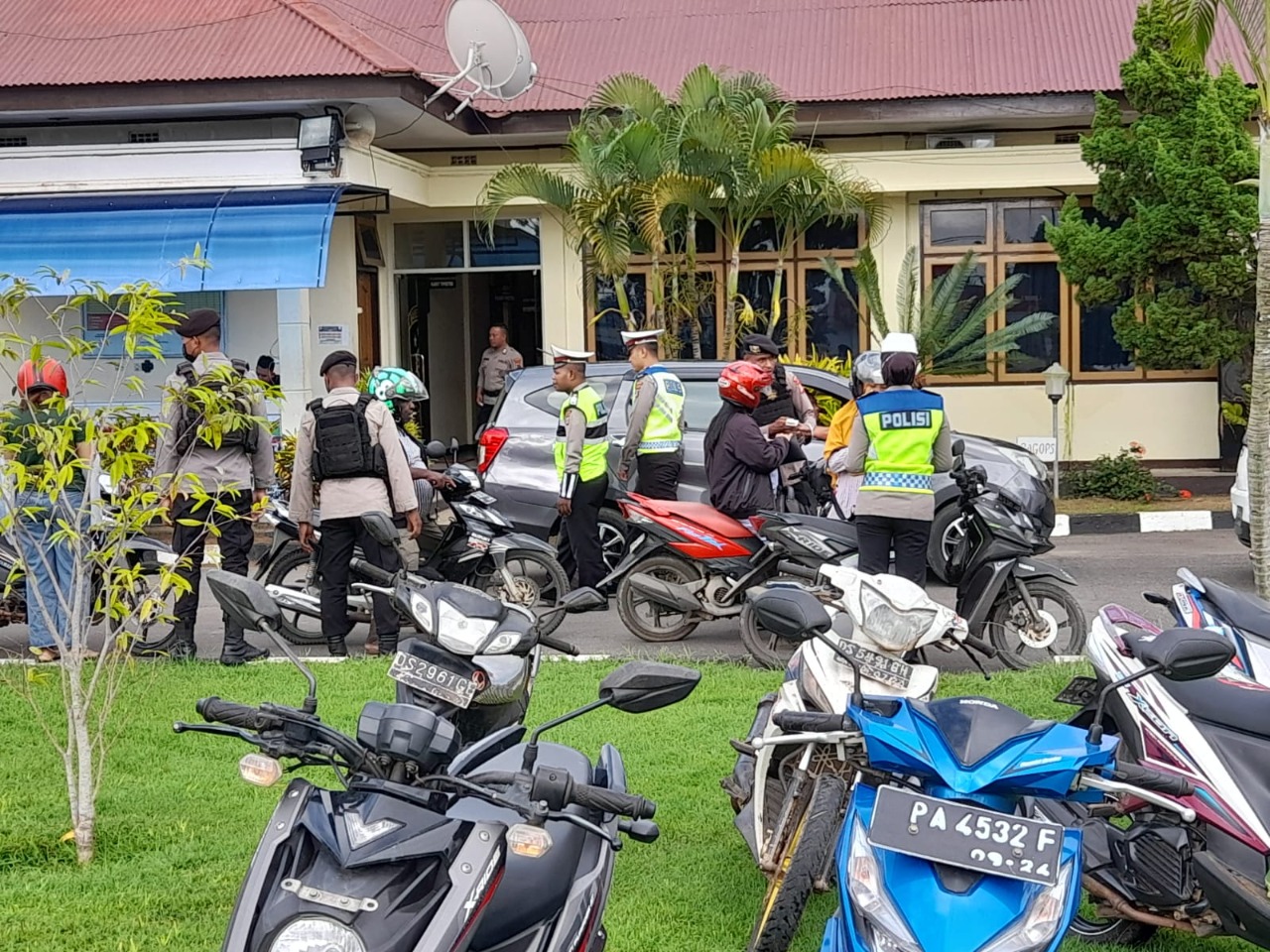 Polres Merauke Gelar Razia, Puluhan Kendaraan Dihadiahi Blangko Tilang