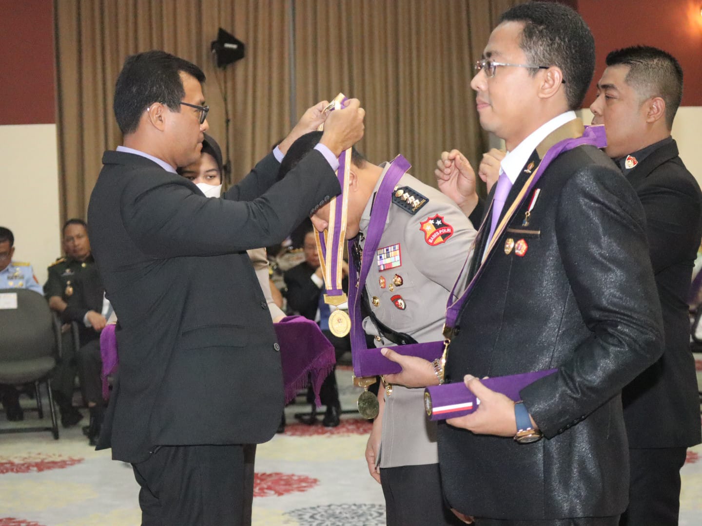 Mantan Ajudan Wapres Raih Penghargaan Wibawa Seroja Nugraha