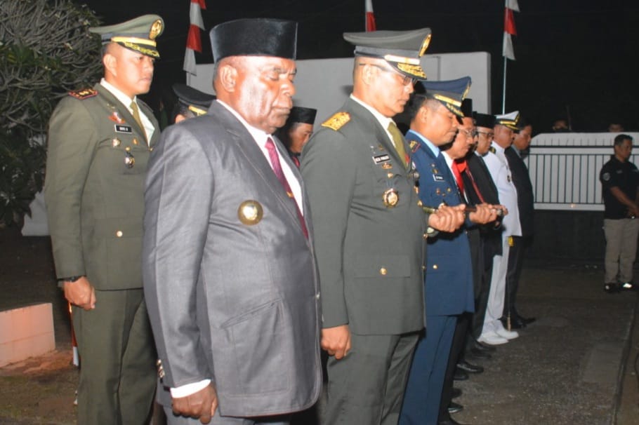 Hormati Jasa Para Pahlawan, Danrem 174/ATW Merauke Ikuti Renungan Suci Di TMP Trikora