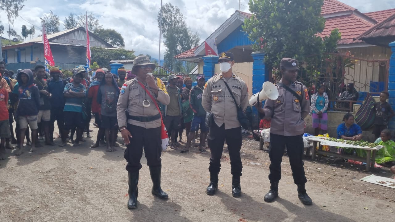 Aktifitas Masyarakat di Intan Jaya Tetap Kondusif Pasca Teror Yang Di Tebar Oleh KKB