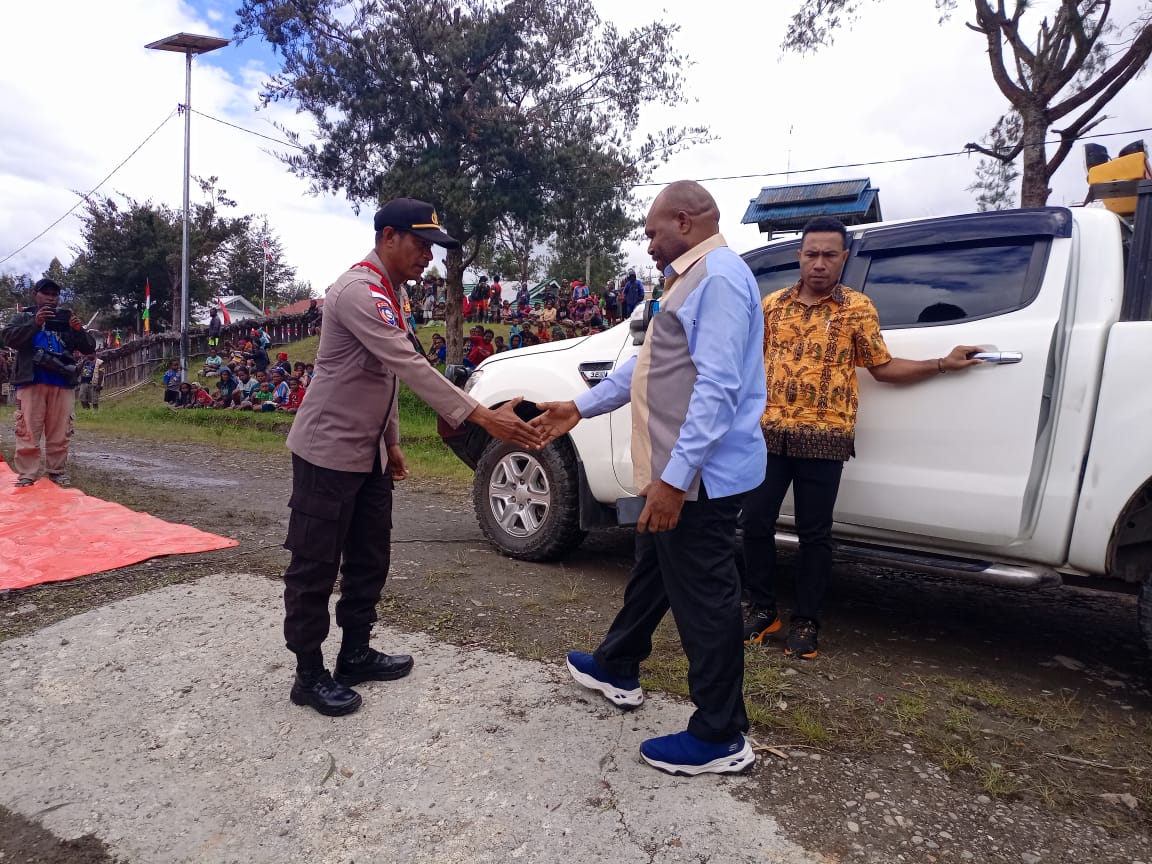 Wakil Bupati Puncak : Terimakasih Satgas Ops Damai Cartenz Sudah Berikan Rasa Aman Bagi Masyarakat Kami di Puncak