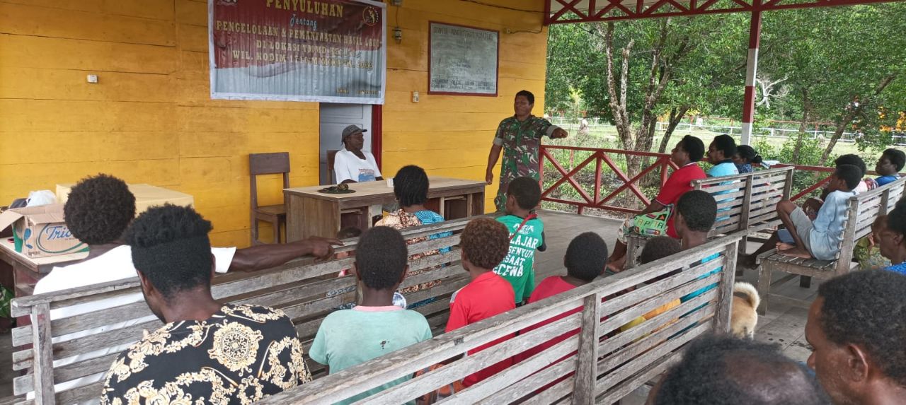 Satgas TMMD Mimika Berikan Penyuluhan Pertanian Kepada Warga Kampung Apuri
