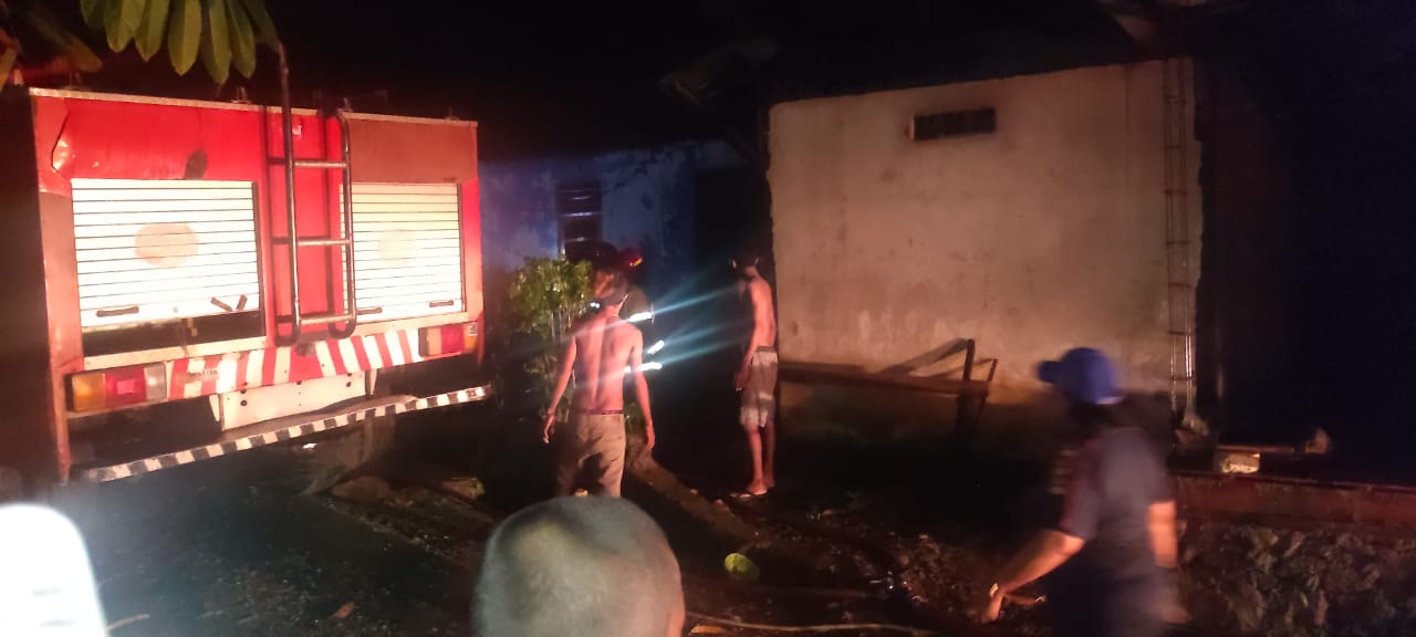 Api Hanguskan Tiga Petak Rumah di Waena, Seorang Bayi Alami Luka Bakar