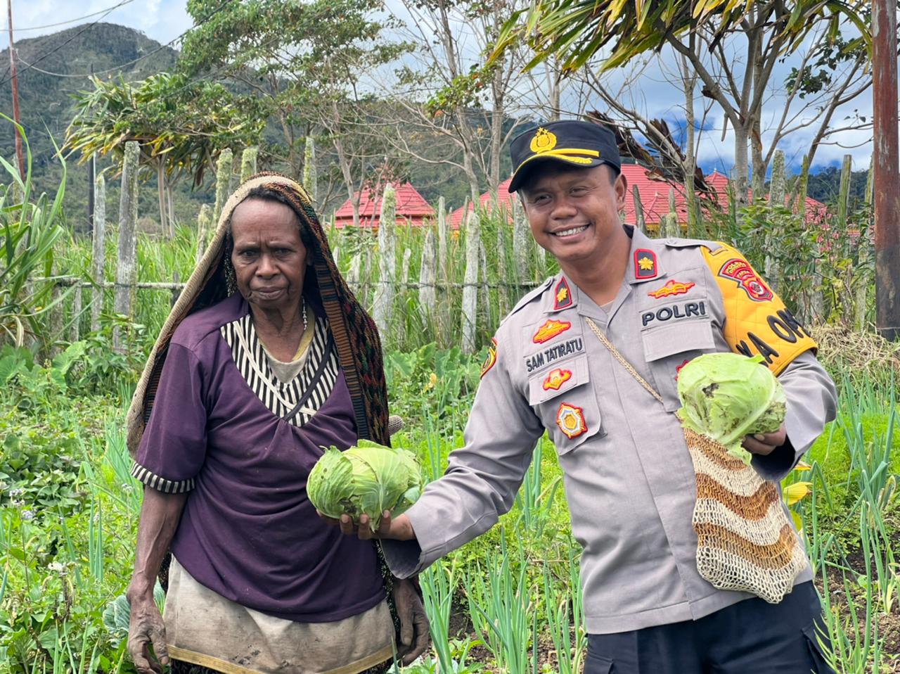 Kapolres Dogiyai Terjun Langsung Laksanakan Program Kasuari Pada Masyarakat