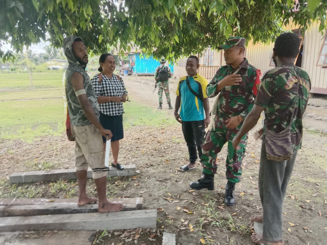 Tingkatkan Kebersamaan, Satgas Yonif 126/Kala Cakti Lakukan Komsos
