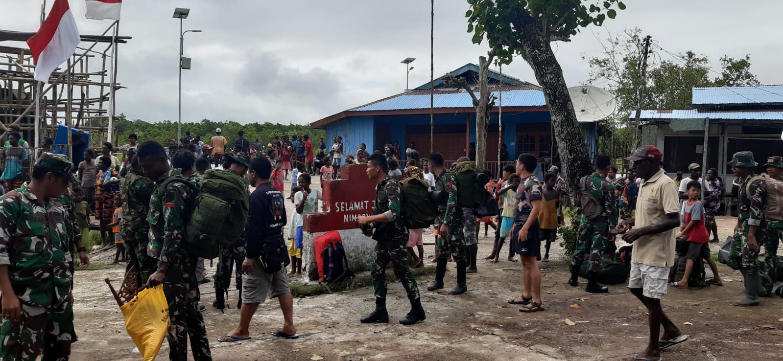 Kesedihan Masyarakat Atapo Lepas Kepulangan Satgas TMMD Kodim 1710/Mimika
