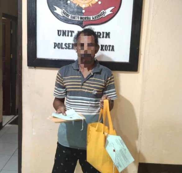 Polsek Nabire Kota Limpahkan Seorang Tersangka Pemerkosaan Ke Kejaksaan