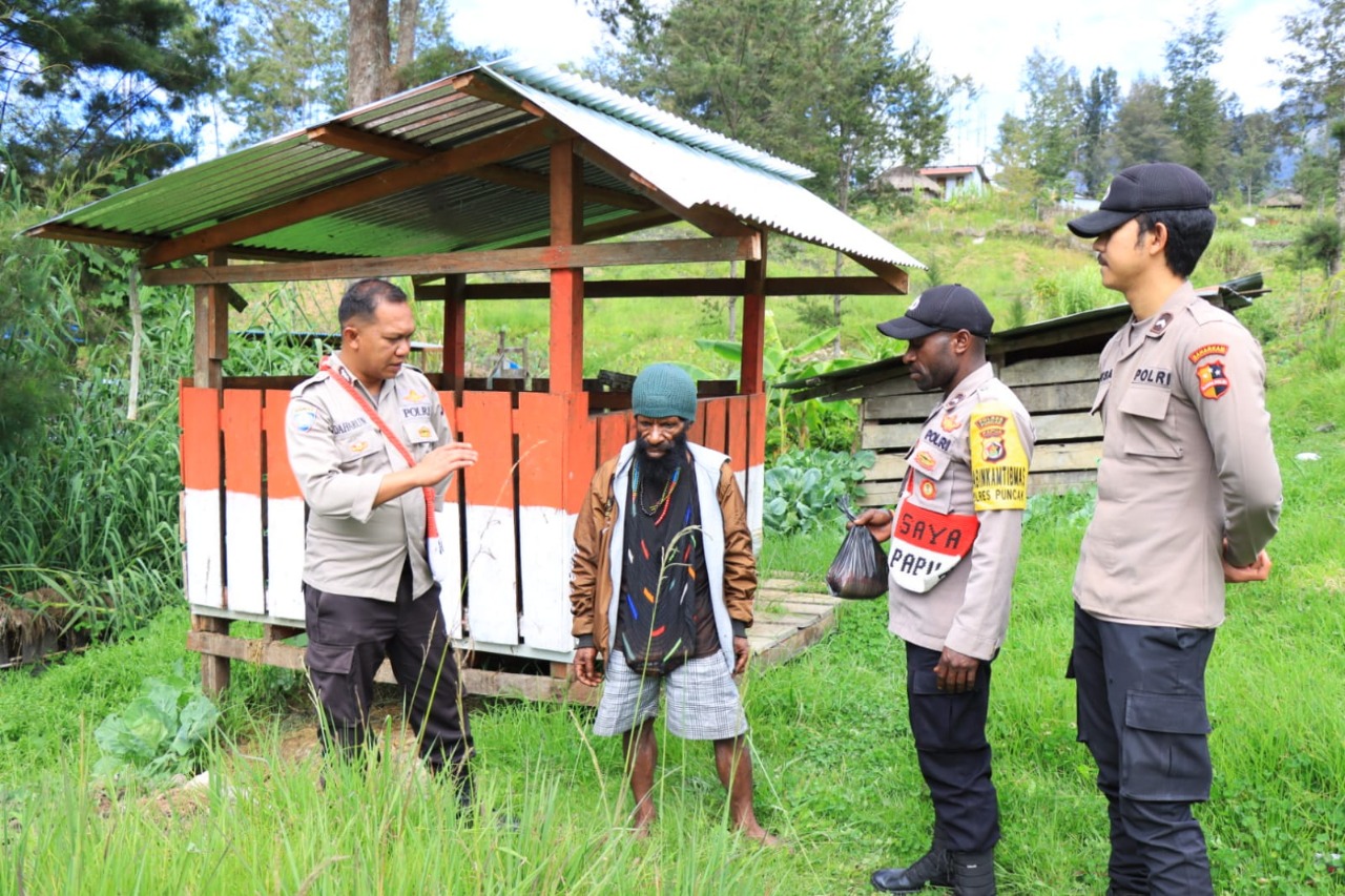 Datangi Kampung Kago, Binmas Noken Polri Tinjau Spot Peternakan Warga Binaan