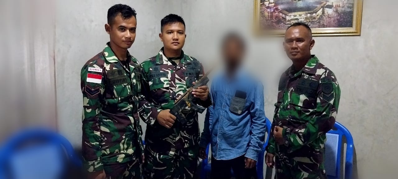 Satgas Yonarmed 1 Kostrad Terima Senpi Rakitan dan Munisi Secara Sukarela di Hari Pahlawan