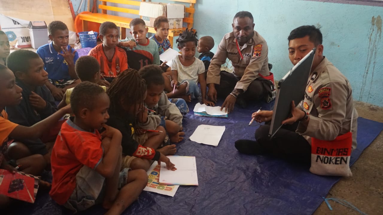 Sukseskan Pendidikan di Tanah Papua, Binmas Noken Laksanakan Program SI-IPAR di Kamung Parema