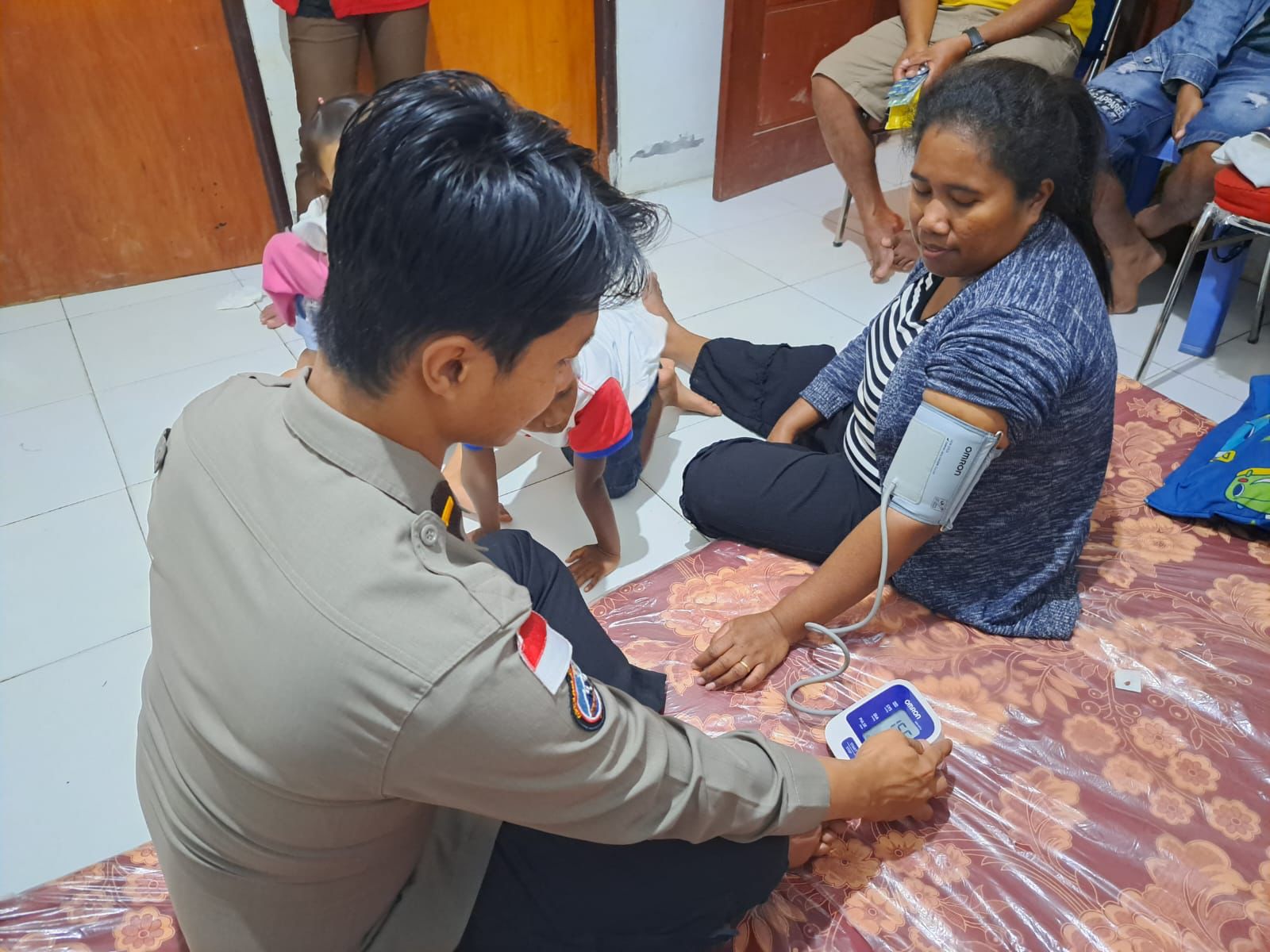 Berikan Yang Terbaik Binmas Noken Polri Lakukan Pengobatan Masyarakat