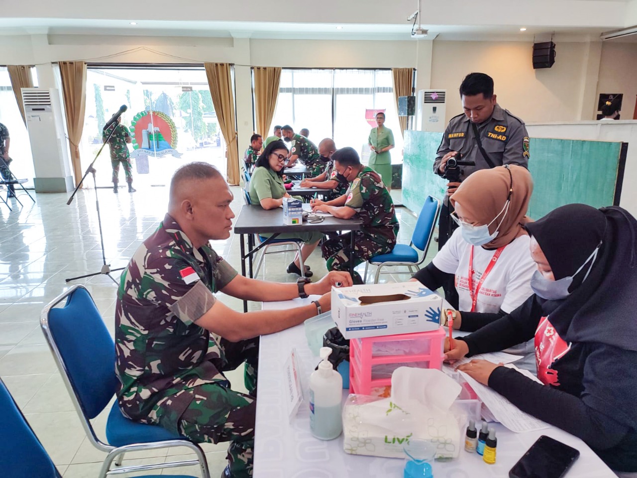 Peringati Hut Ke-59, Korem 172/PWY Gelar Donor Darah Sebagai Aksi Kemanusiaan