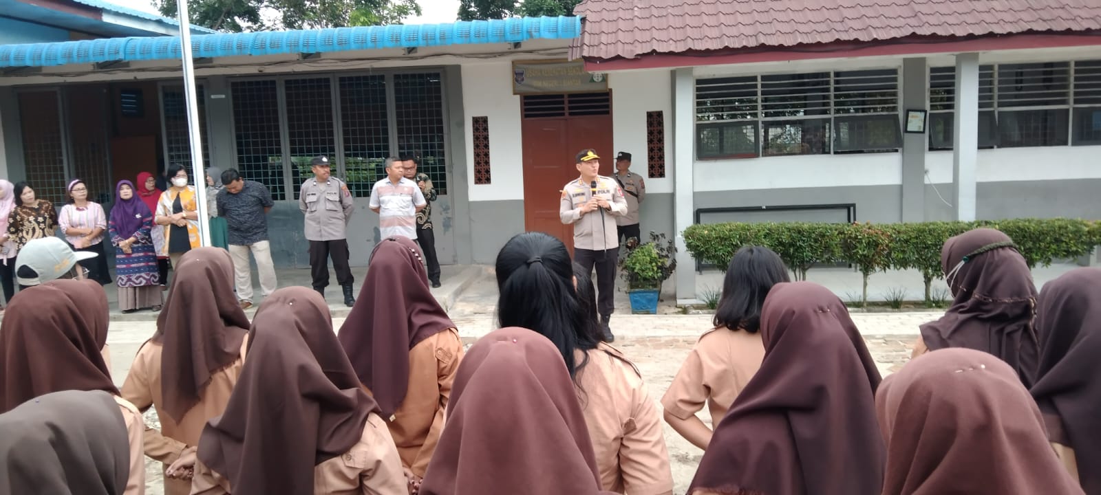 Gelar Police Goes to School, Kapolres Simalungun Sampaikan Pesan Jauhi Narkoba dan Bijak Bermedsos