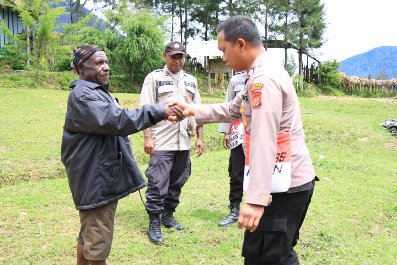 Berkat Kerjasama Polri Bersama Tokoh Adat Hingga Saat Ini Situasi Kamtibmas di Kabupaten Puncak Masih Aman Dan Kondusif
