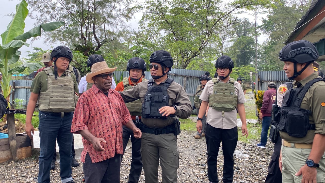 Tomas Yahukimo Apresiasi Kunjungan Asops Kapolri Ke Spot Peternakan Binaan Binmas Noken Polri Ops Damai Cartenz-2022