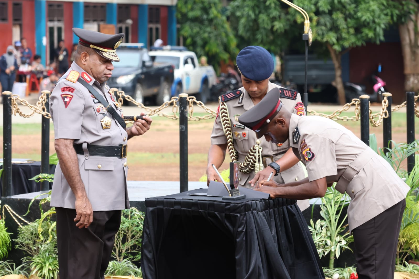 Lantik 458 Orang Bintara Polri, Ini Pesan Kapolda Papua