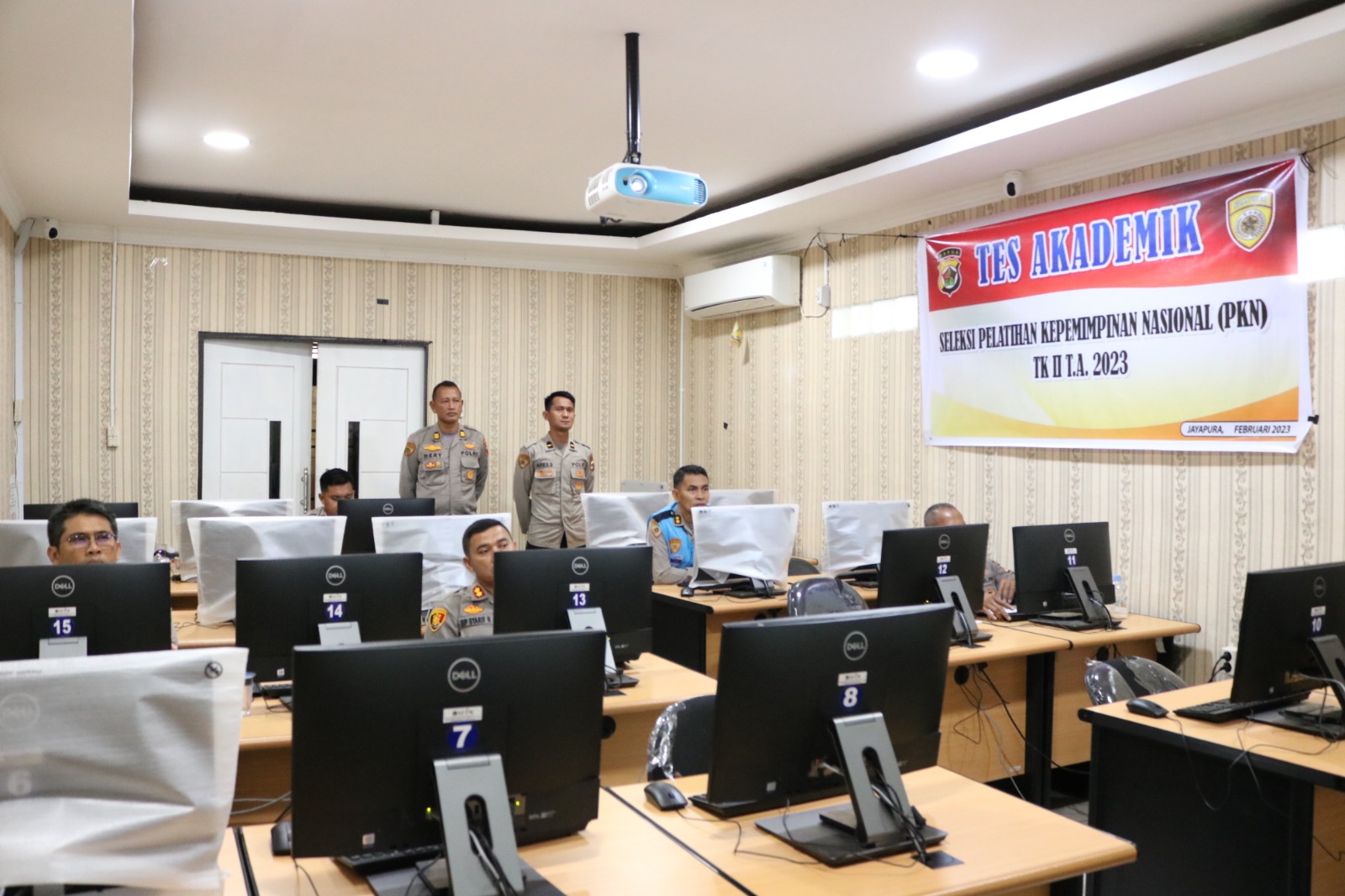 Biro SDM Polda Papua Gelar Tes Akademik Seleksi PKN TK II Tahun 2023