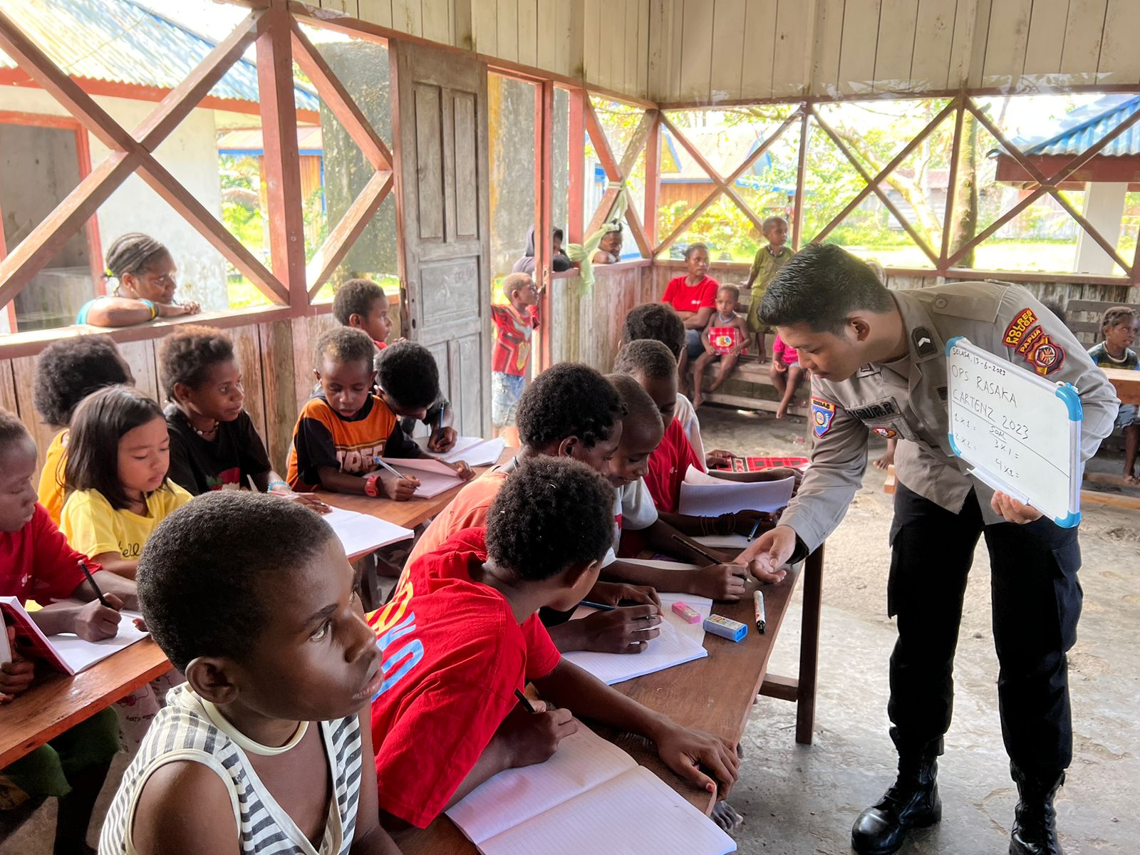 Program Si-Ipar Tingkatkan Kemampuan Literasi Anak di Pelosok Nduga