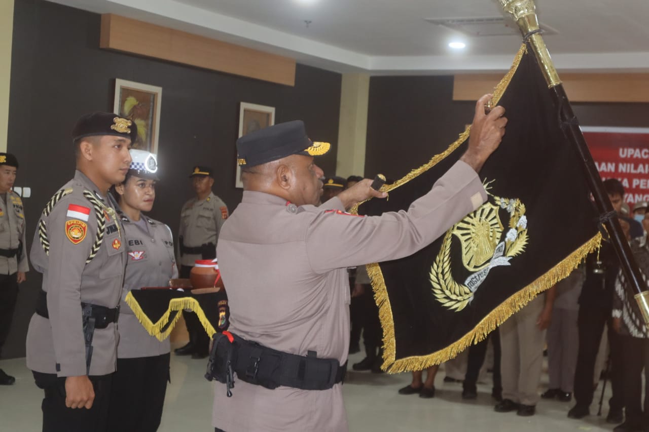 Jelang Hari Bhayangkara Ke-77, Polda Papua Gelar Upacara Pencucian Pataka