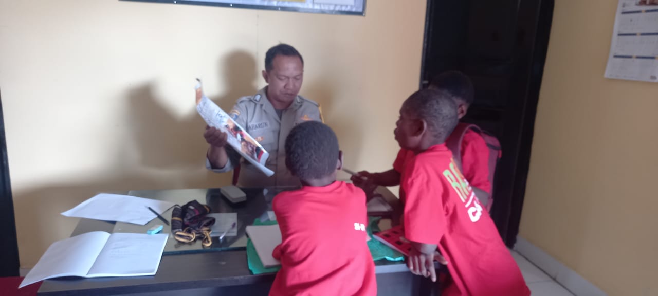 Pacu IPM di Puncak, Satgas Rasaka Asah Kemampuan Calistung Anak