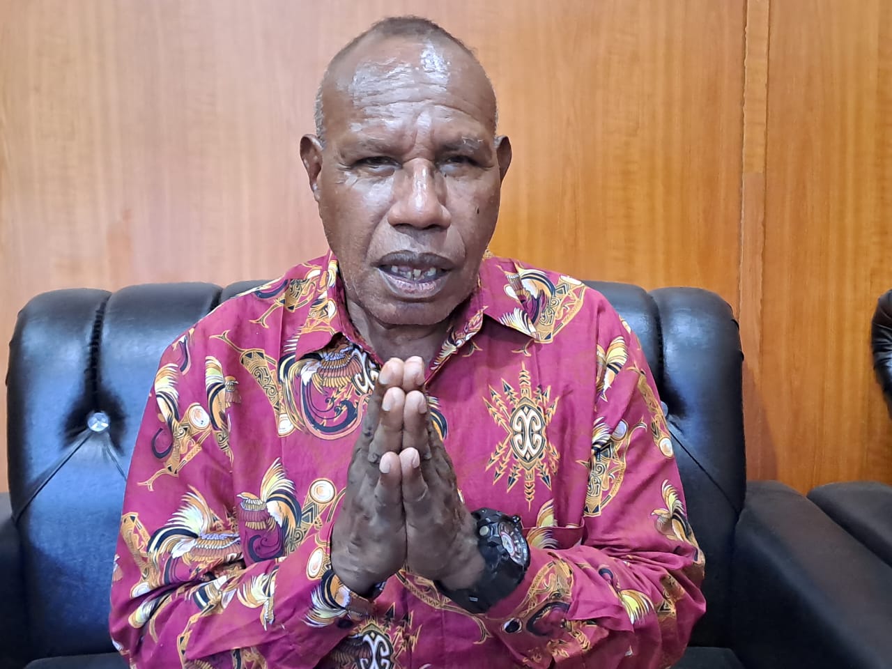 Kunjungan Presiden Jokowi ke Papua Mendapat Respons Positif dari Tokoh Adat Tabi Herman Yoku