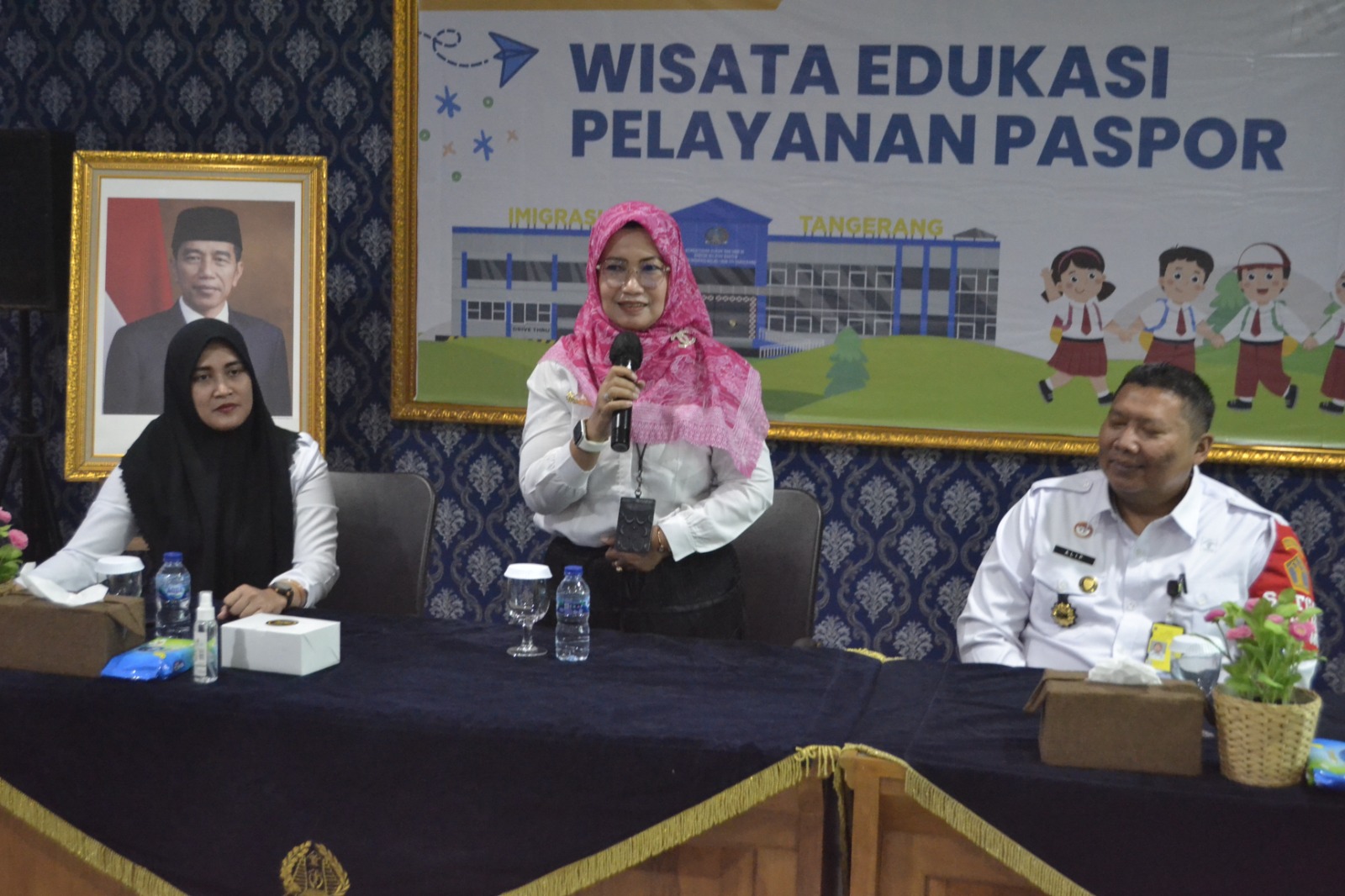 Wisata Edukasi SDN Tangerang 14 pada Kantor Imigrasi