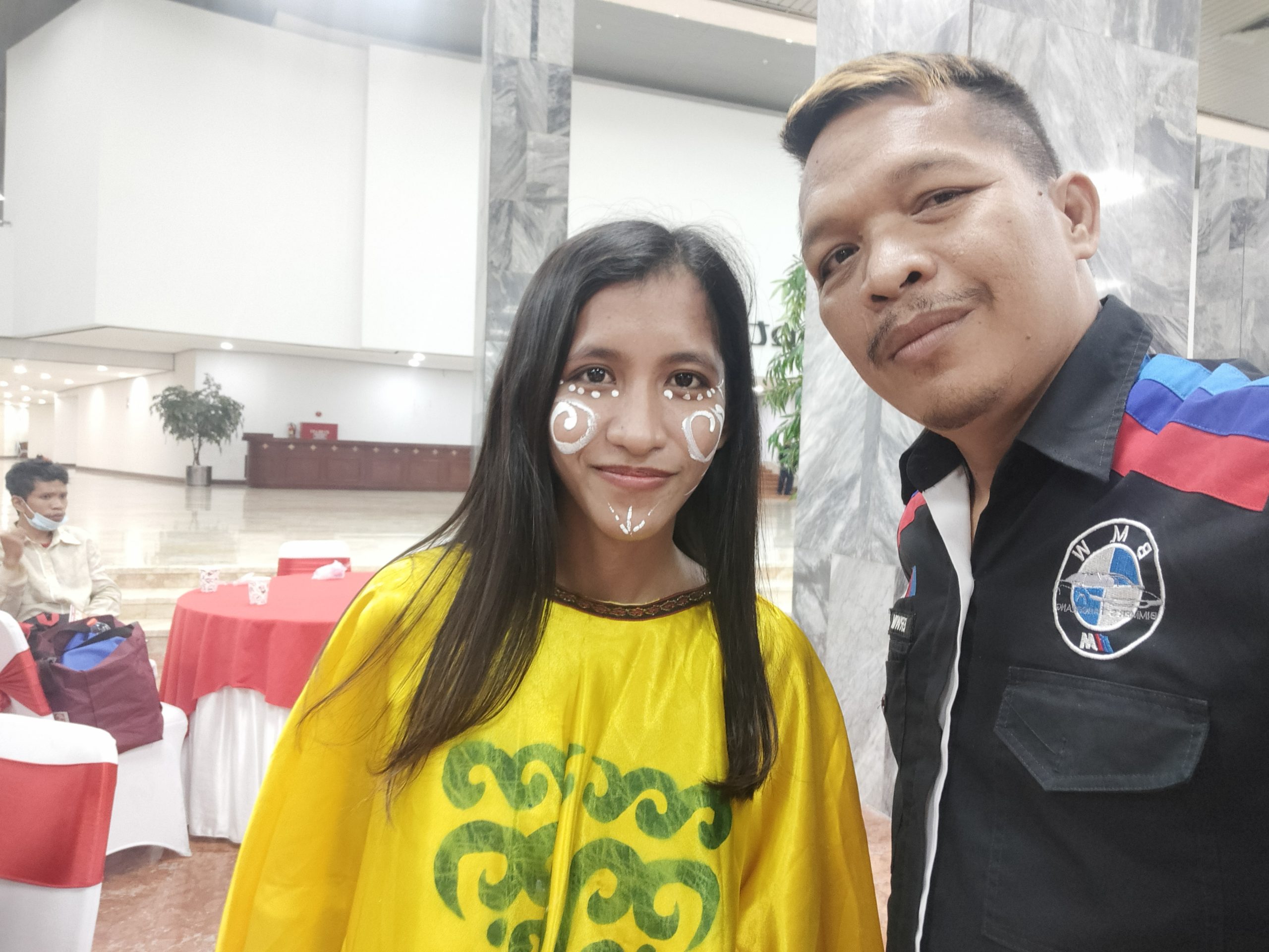 Cici Mahasiswa STT IKAT Cinta Tarian Tradisional