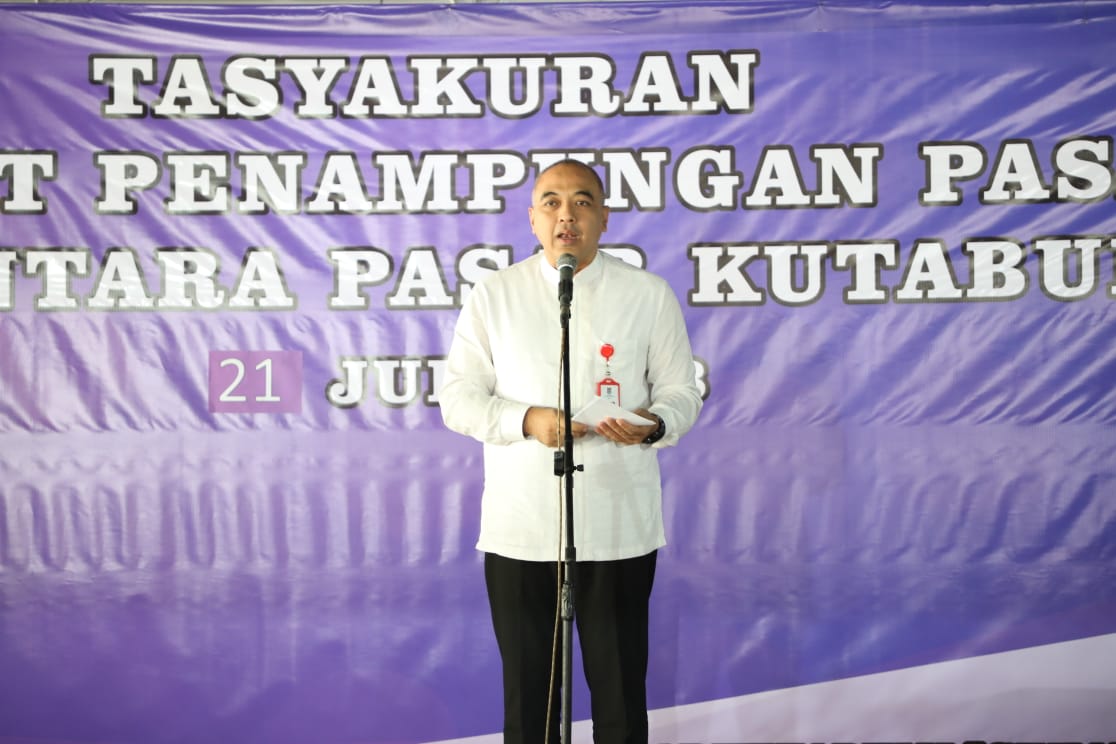 Pasar Kutabumi Akan Direvitalisasi, Bupati Zaki Resmikan Penampungan Sementara