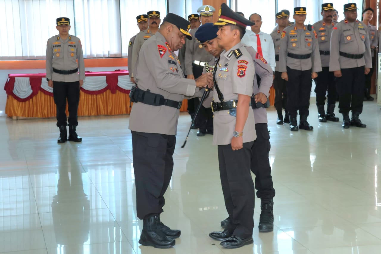 Kapolda Papua Pimpin Upacara Pelantikan Kabid Labfor Polda Papua