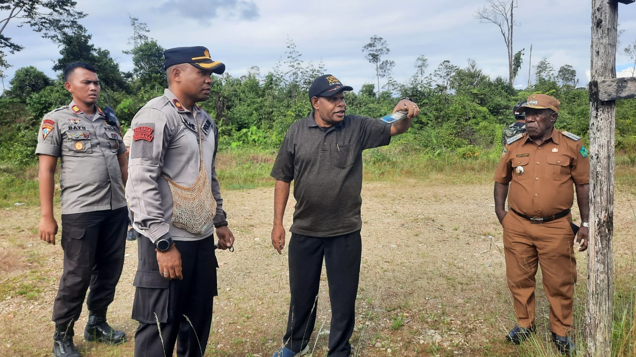 Kapolres dan Bupati Lakukan Peninjauan Lokasi Tanah Milik Mapolres Nduga.