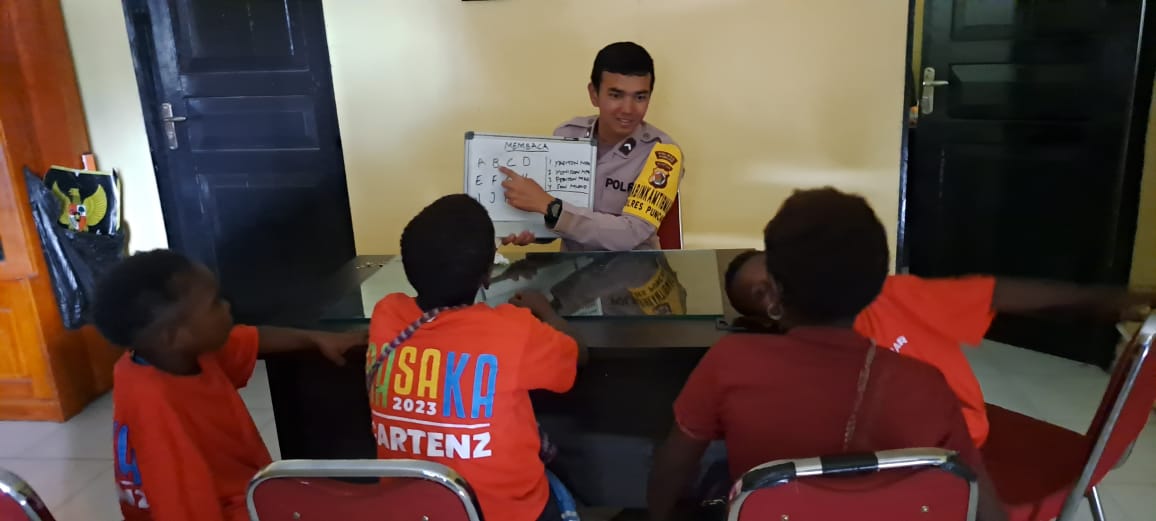 Program Si-Ipar Pacu Kualitas Pendidikan di Pelosok Puncak