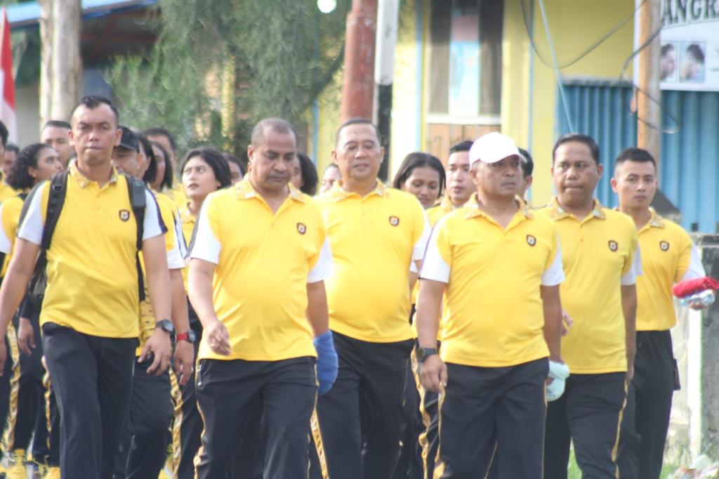 Wakapolda Papua Pimpin Kegiatan Olahraga Bersama Personel Sat Brimob Polda Papua