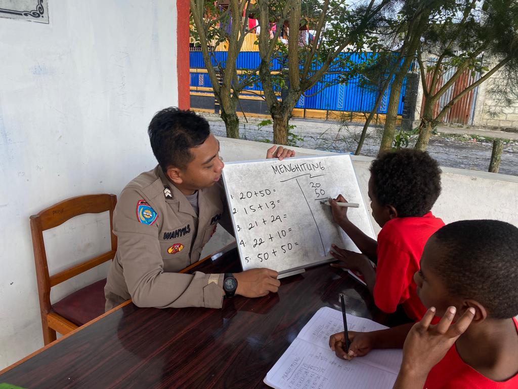 Program Si-Ipar Topang Pendidikan di Wilayah Terpencil Papua Pegunungan