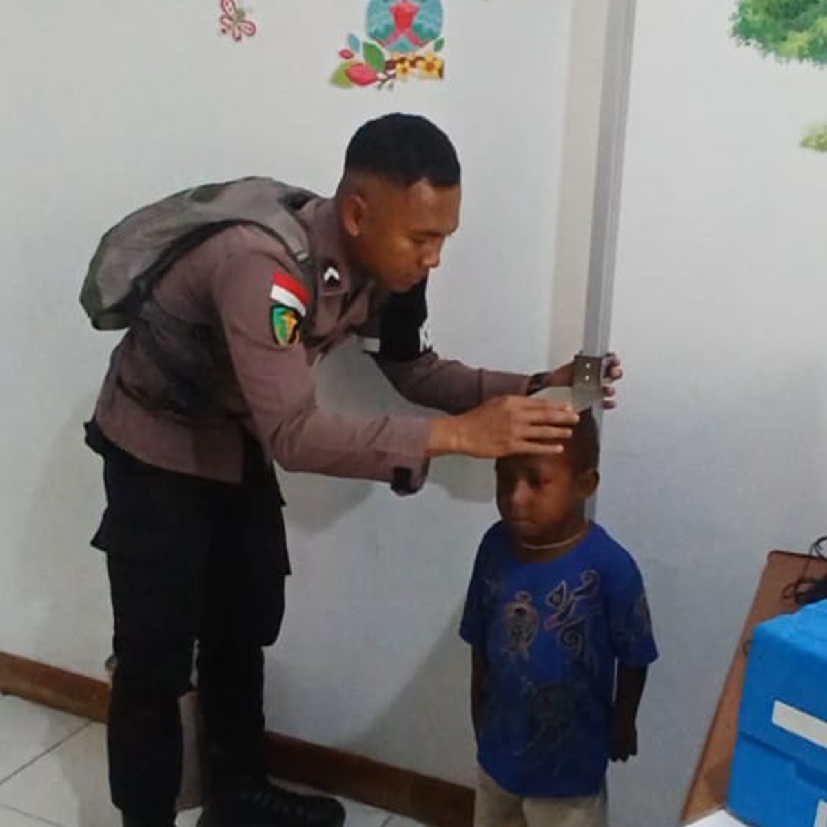 Tim Kesehatan Keladi Sagu Polda Papua Tangani Anak Stunting di Papua Tengah