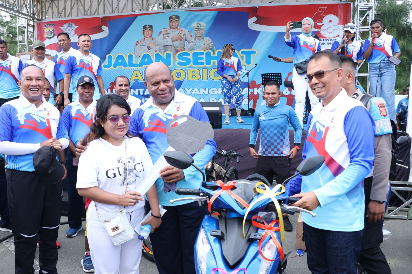 Olahraga Bersama Jalan Sehat dan Aerobic Meriahkan Hari Lalu Lintas ke-68 Tahun 2023 di Papua