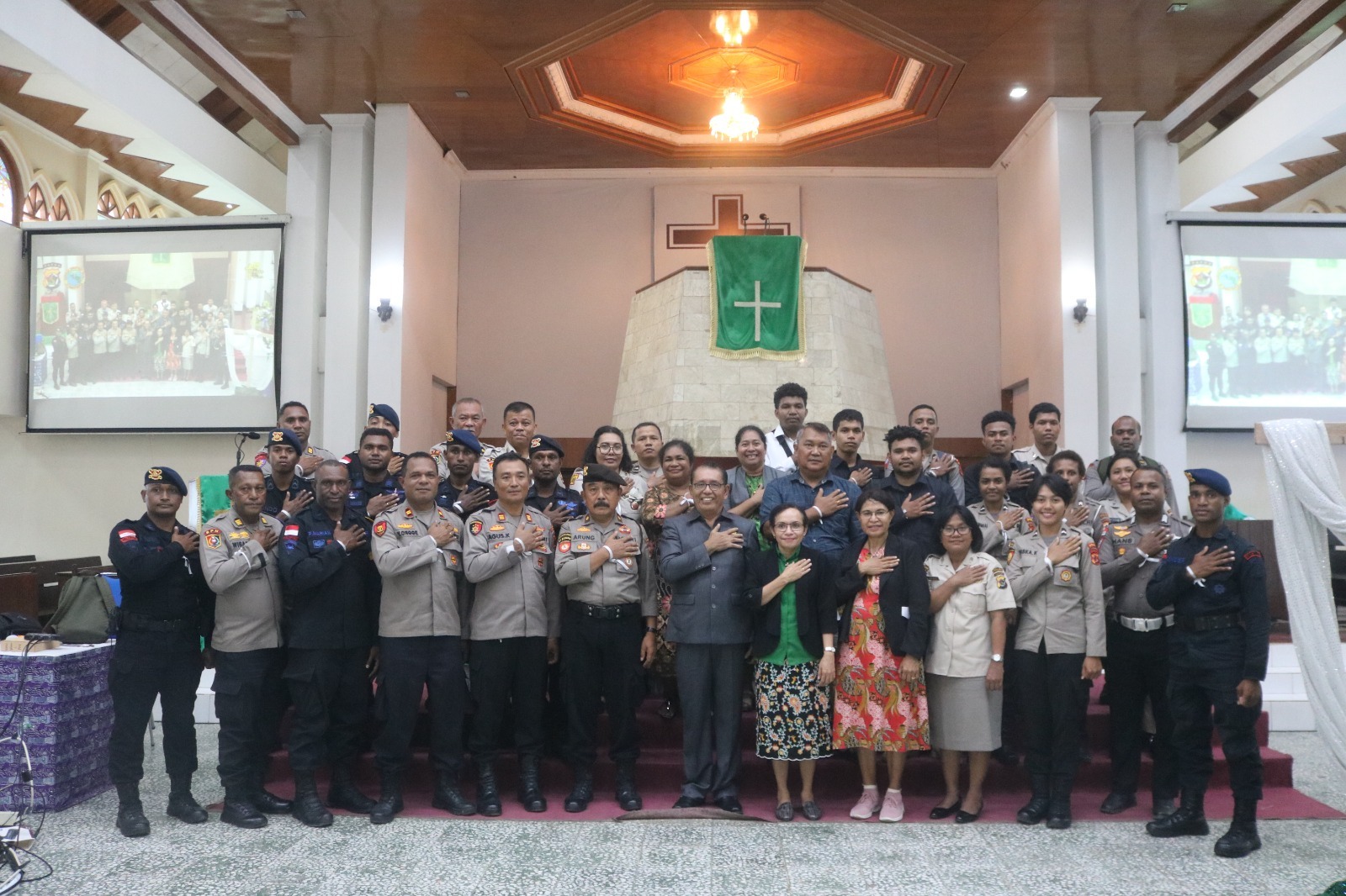 Polda Papua Gelar Retreat Klasis Port Numbay dalam rangka mengahadapi tahun Politik