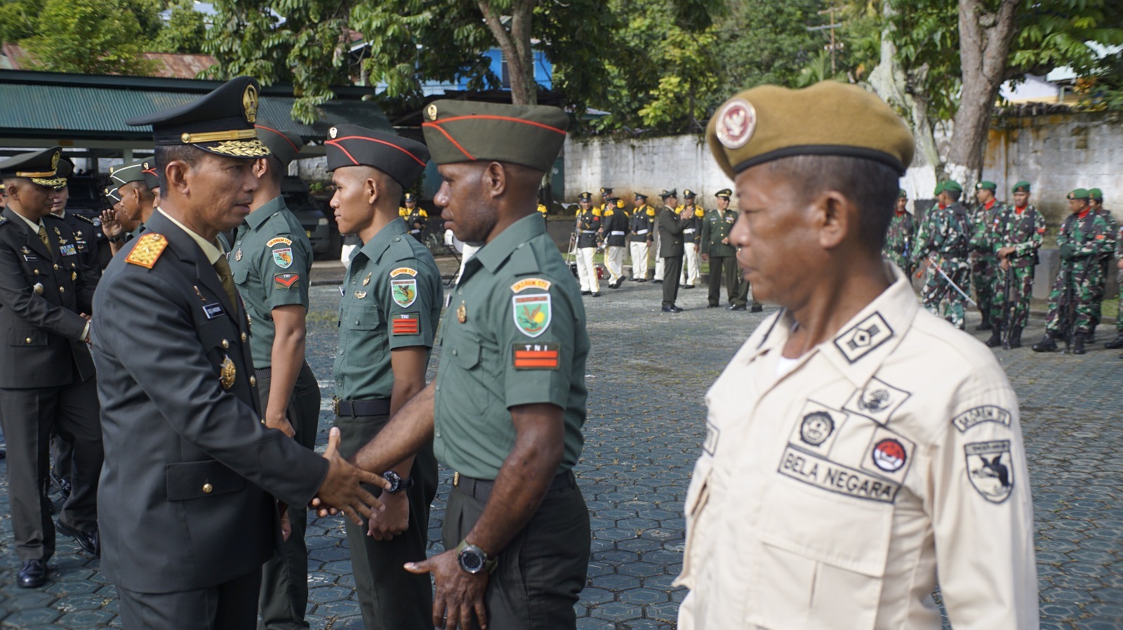 Danrem 172/PWY Pimpin Upacara Kesaktian Pancasila Dan Kenaikan Pangkat Anggota