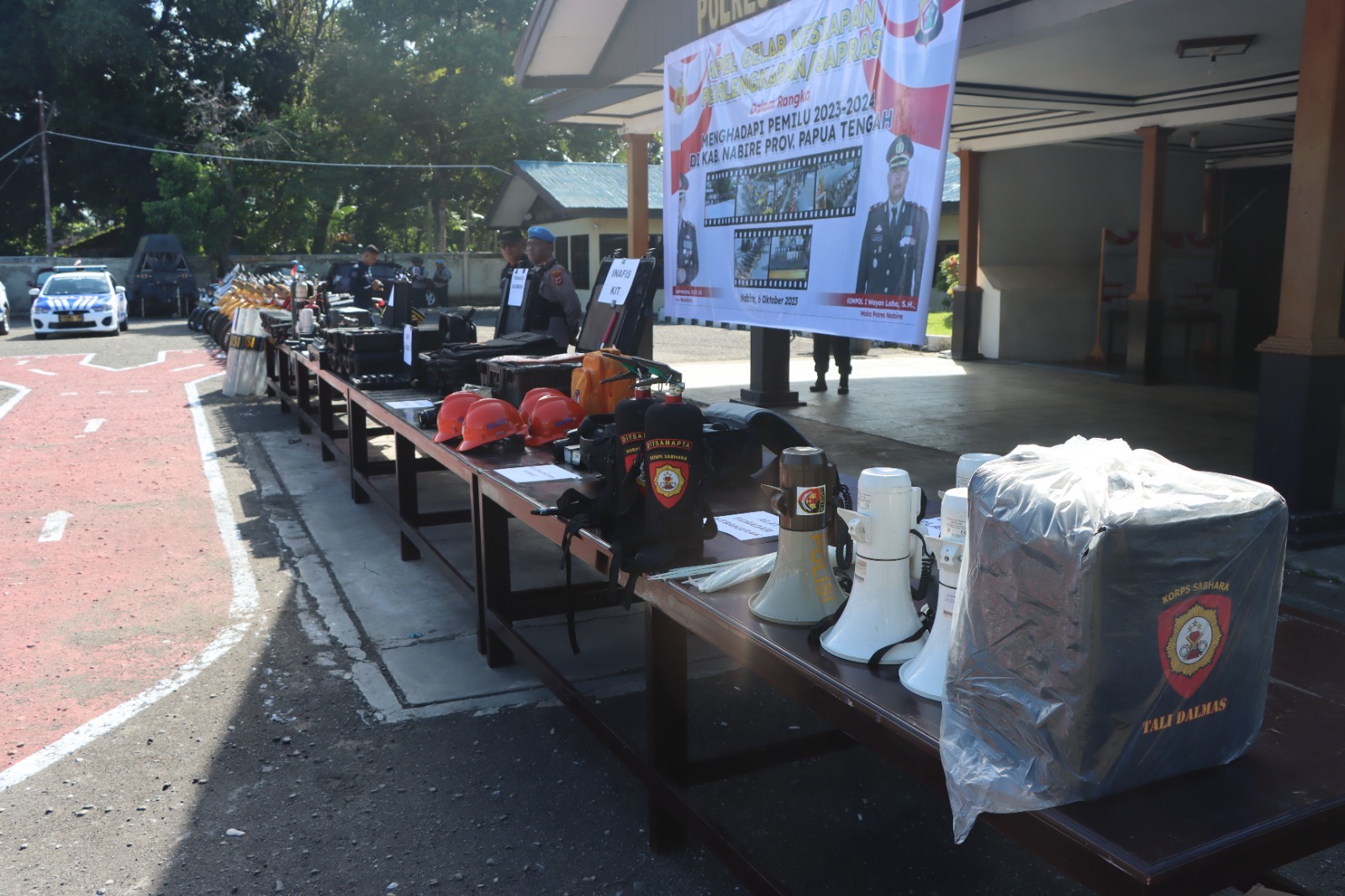 Polres Nabire Melaksanakan Apel Pengecekan Perlengkapan/Sarpras Dalam Rangka Menghadapi Pemilu Tahun 2024