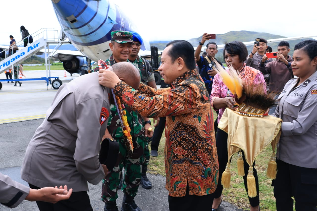 Kapolda Papua Hadiri Kegiatan Safari Pemilu di Papua Pegunungan