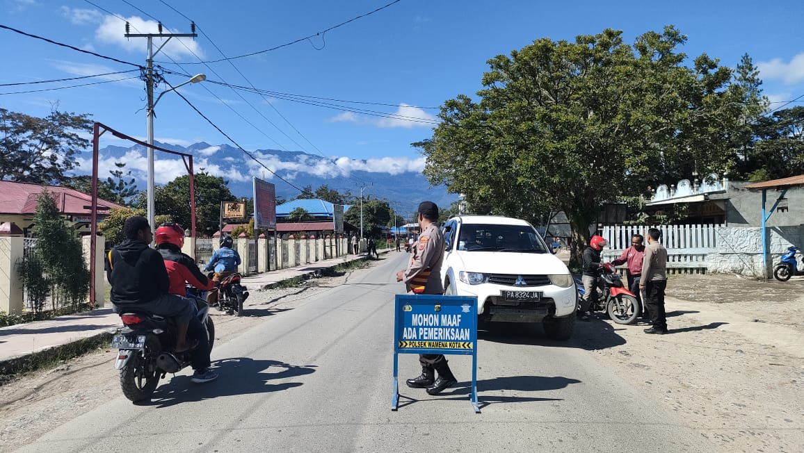 Cegah Kriminalitas, Polsek Wamena Kota Gelar Razia di Jalan Trans Irian Wamena