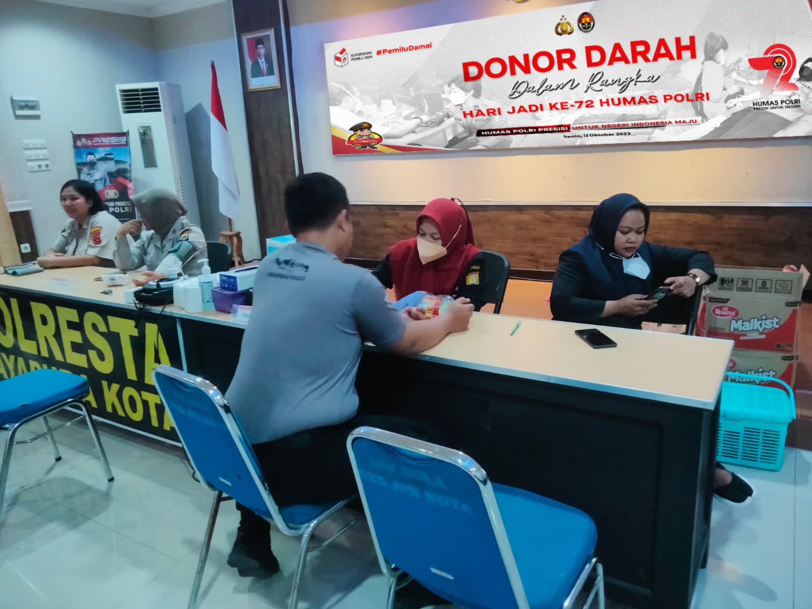 Humas Polresta Gelar Baksos Donor Darah Dan Distribusi Air Bersih Jelang Hut Humas Polri Ke-72
