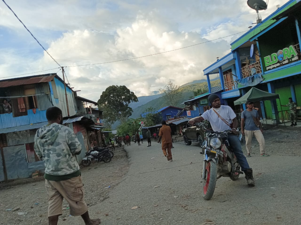 Pembubaran Judi di Tolikara Berakhir dengan Penyerangan Terhadap Personel Brimob