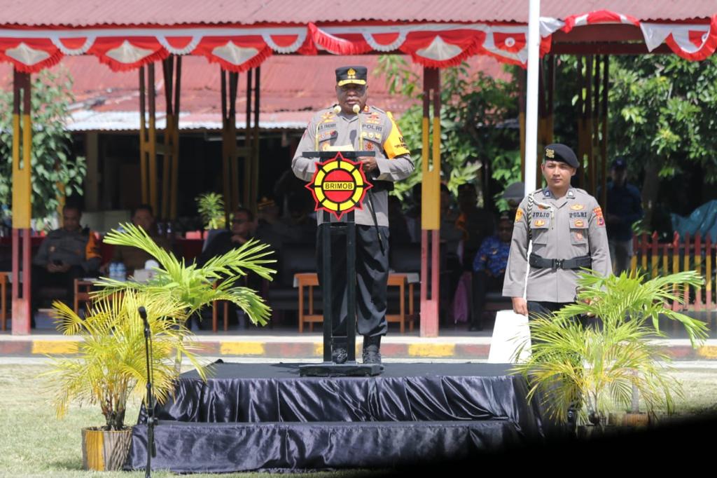 Kapolda Papua Pimpin Apel Gelar Pasukan Operasi Mantap Brata Cartenz 2023-2024